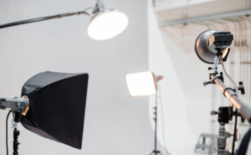 5 professional lighting setups for interviews
